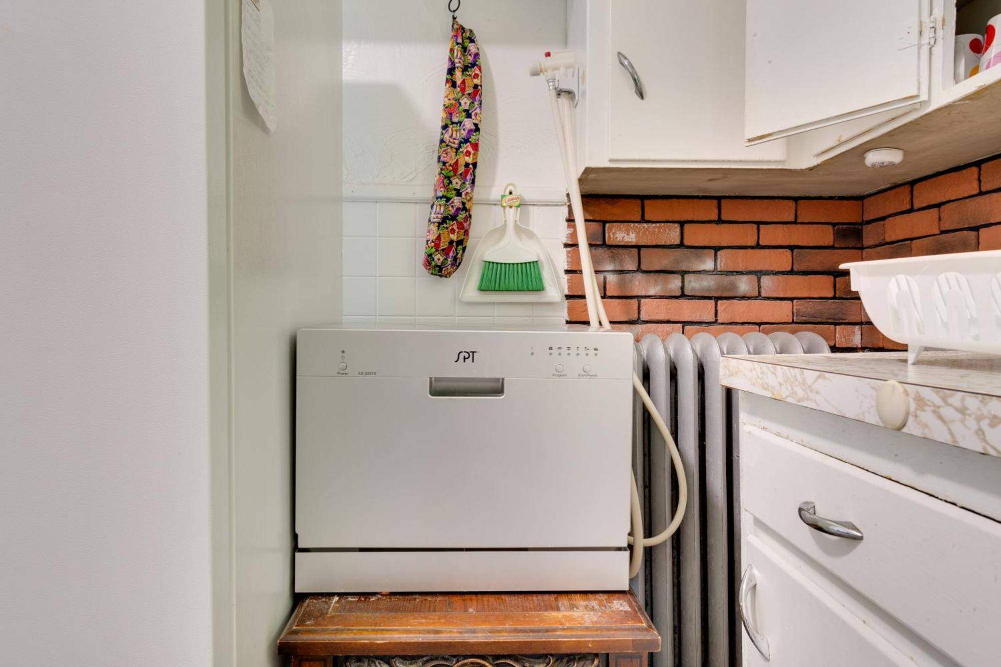 Idyllic Rochester Apartment 2 Miles To Downtown! Bagian luar foto